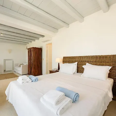 Tluxuryvilla Parikia  Exterior photo