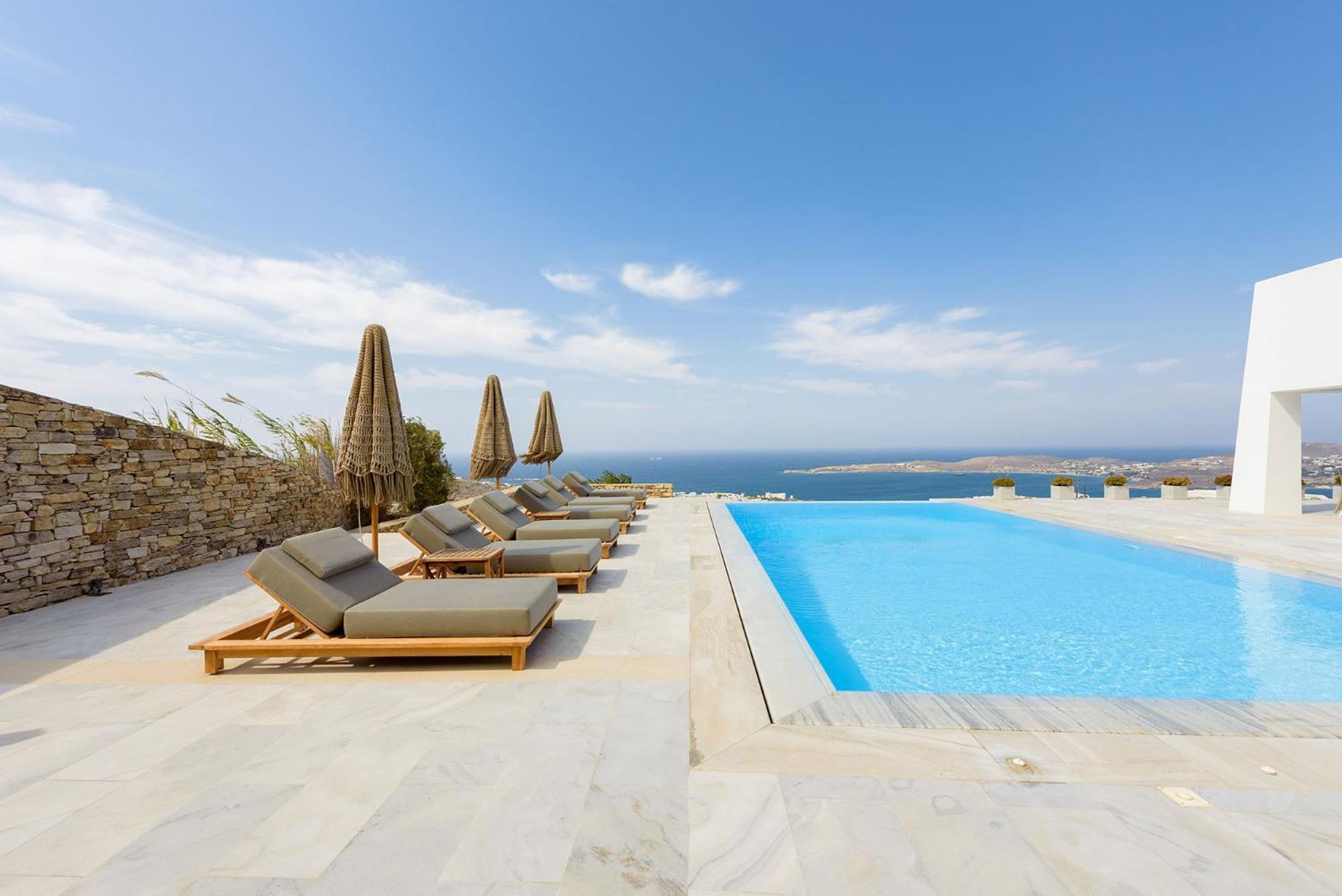 Tluxuryvilla